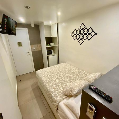 Suites Nuevas Con Bano Privado Frente Al Metro St Mwc Barcelona-Fira Оспиталет-де-Льобрегат Экстерьер фото