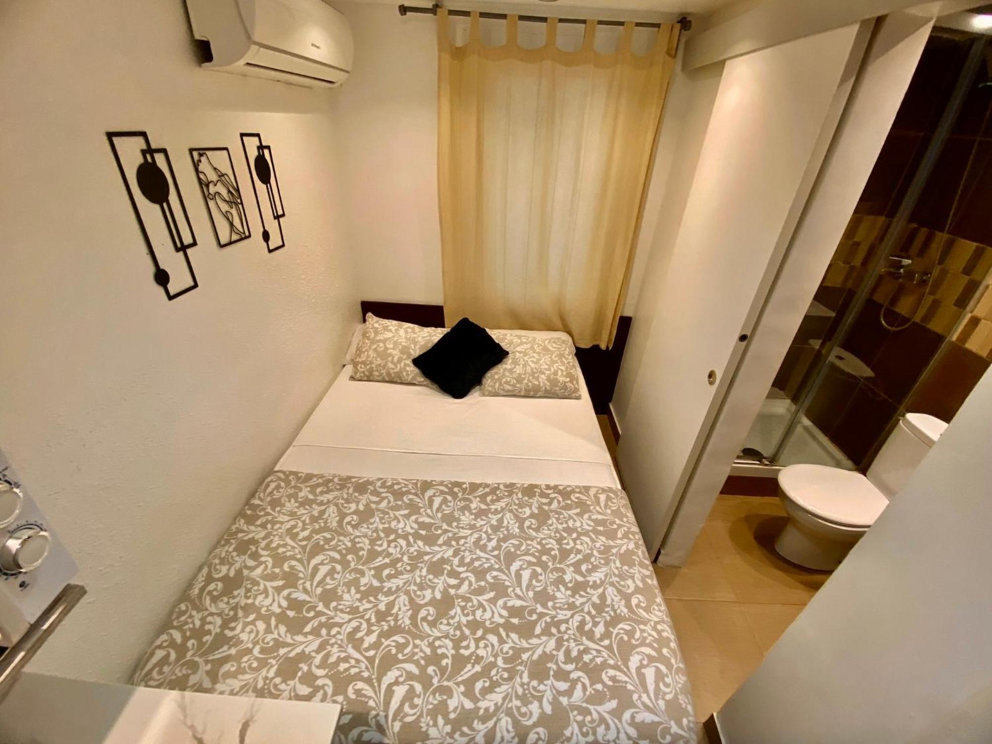 Suites Nuevas Con Bano Privado Frente Al Metro St Mwc Barcelona-Fira Оспиталет-де-Льобрегат Экстерьер фото