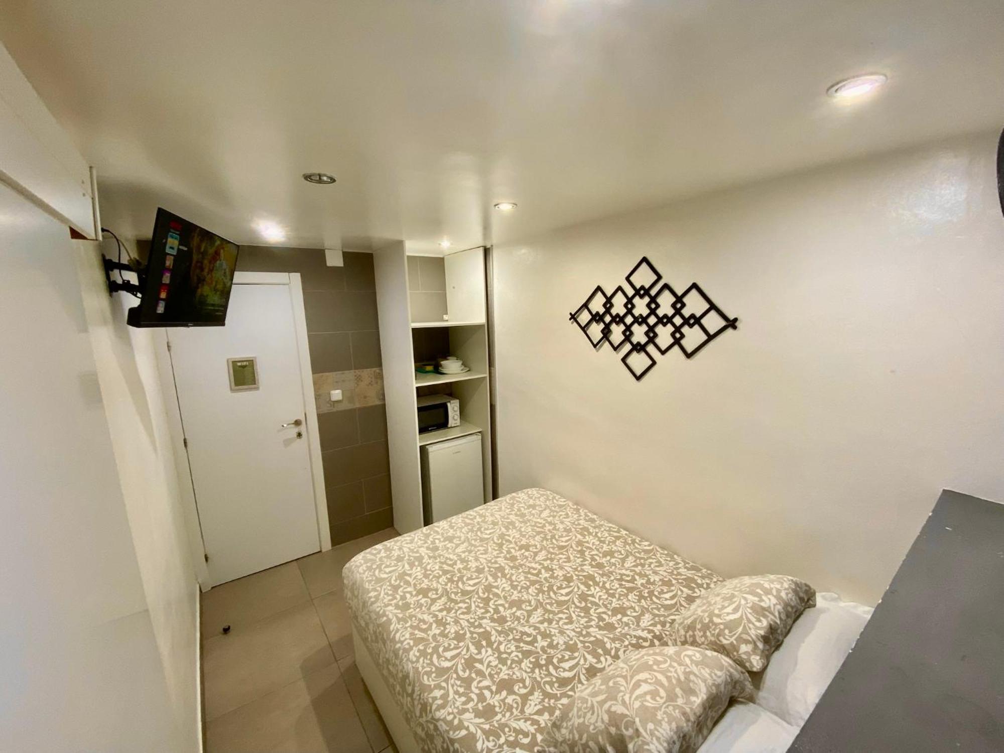Suites Nuevas Con Bano Privado Frente Al Metro St Mwc Barcelona-Fira Оспиталет-де-Льобрегат Экстерьер фото