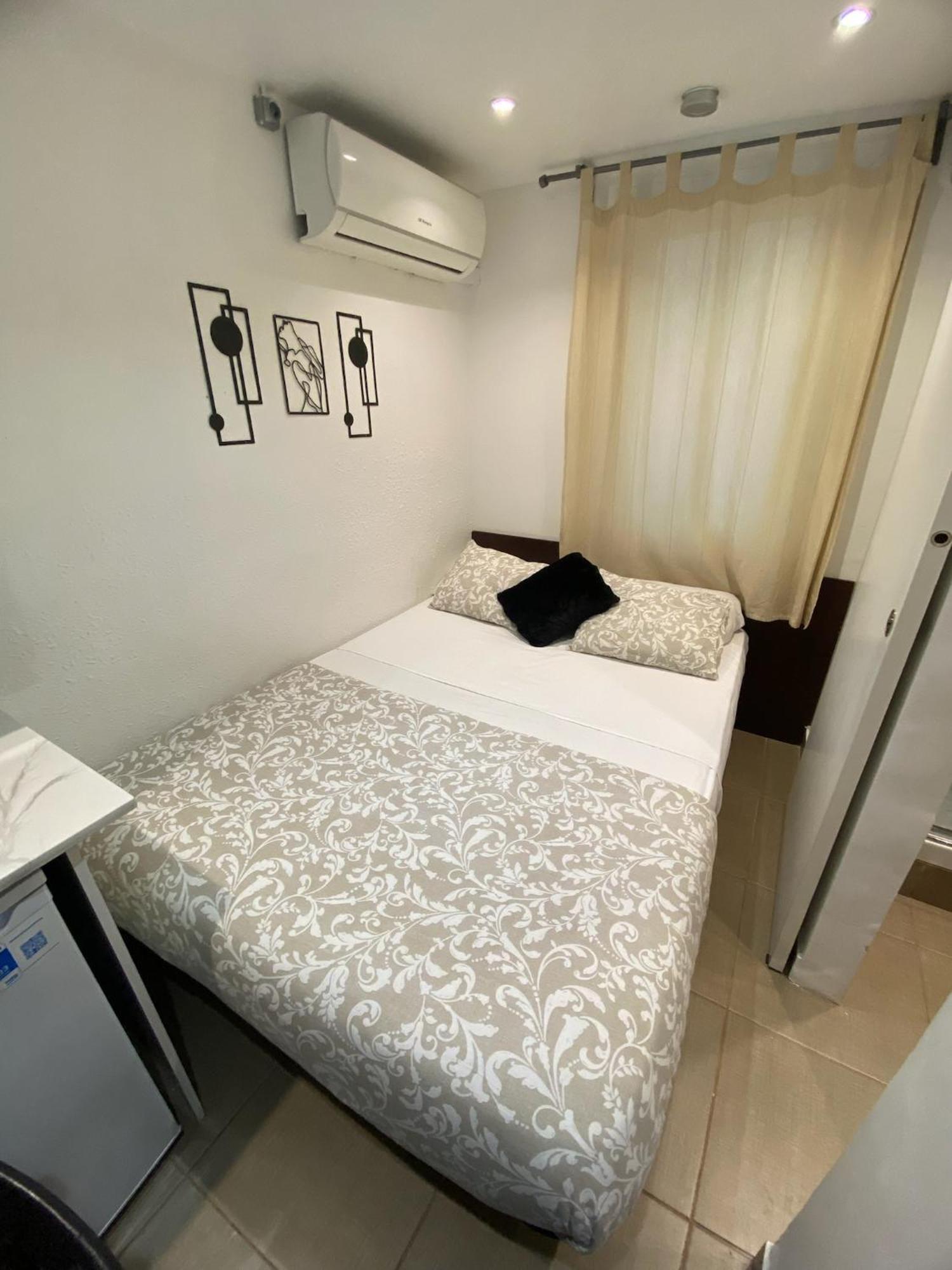Suites Nuevas Con Bano Privado Frente Al Metro St Mwc Barcelona-Fira Оспиталет-де-Льобрегат Экстерьер фото